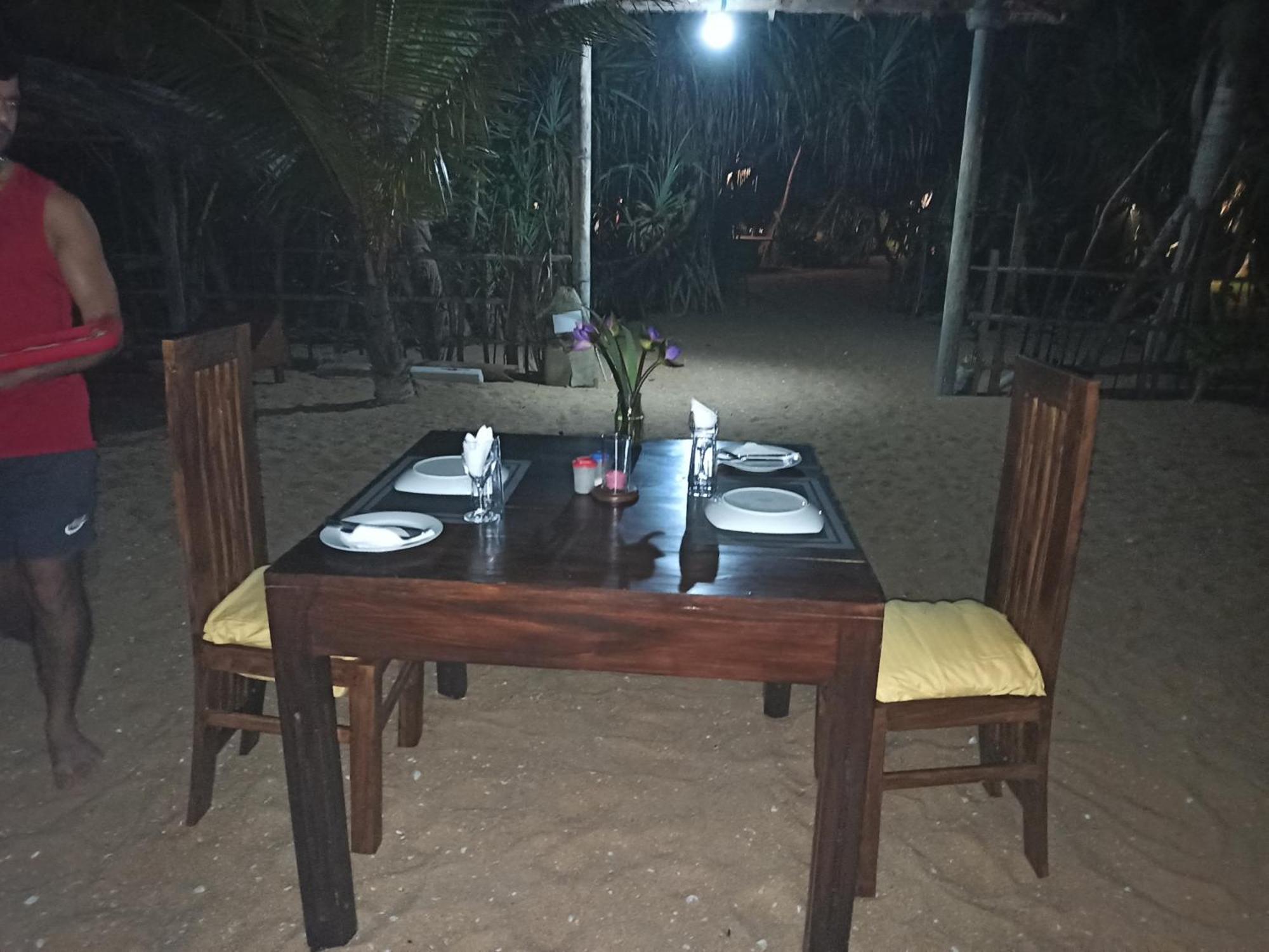 Ravana - Beach Cabanas Hikkaduwa Exterior foto